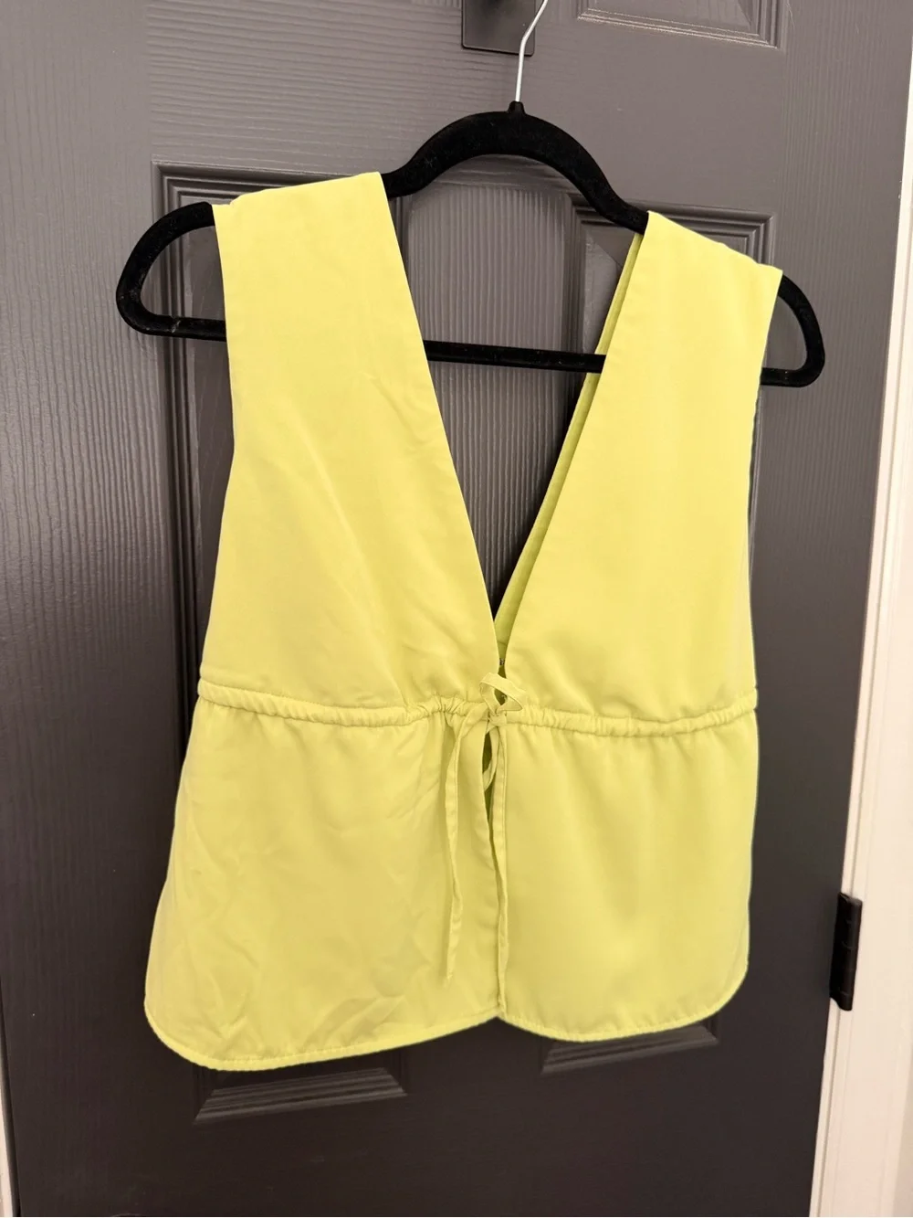 Abercrombie & Fitch | Key Lime Matching Set - Tie Top & Satin Skort